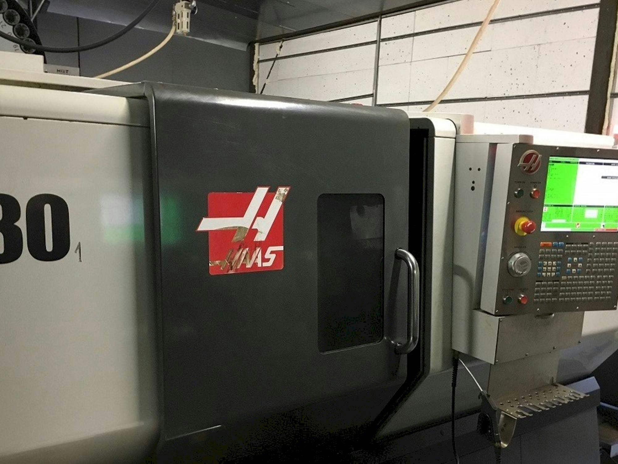 Vooraanzicht  van HAAS ST-30  machine