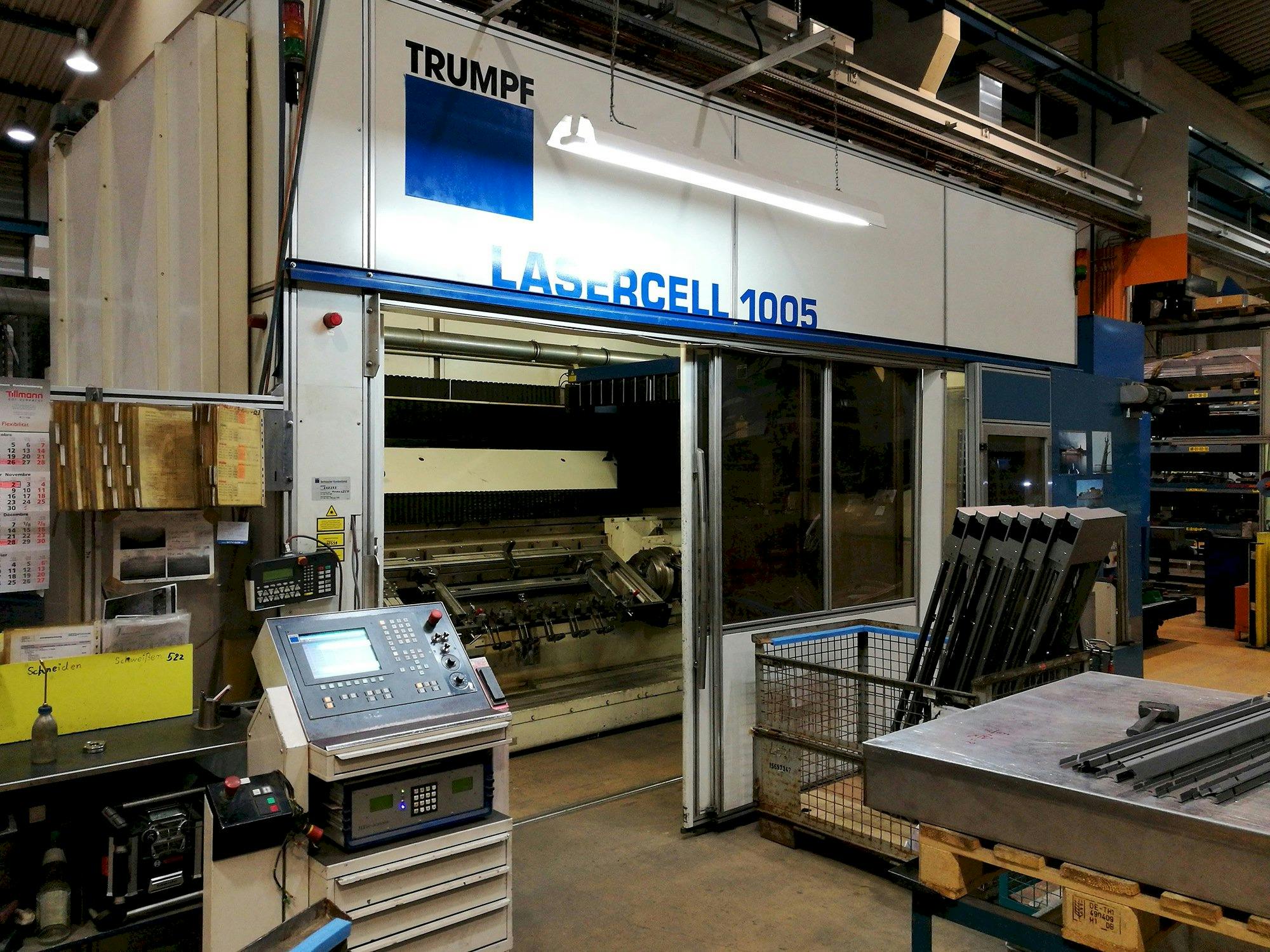 Links zicht  van Trumpf Lasercell TLC 1005 machine