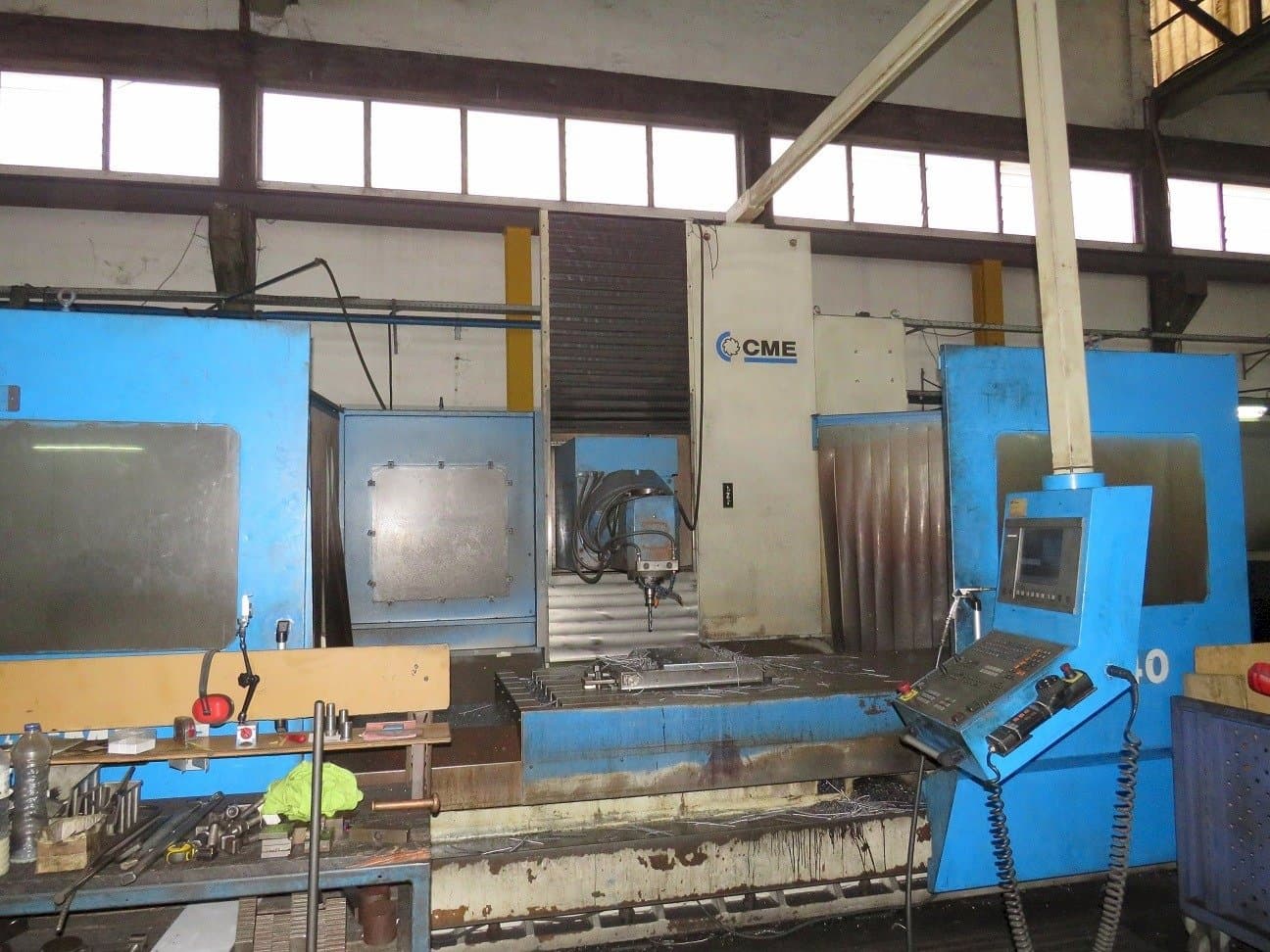 Vooraanzicht  van CME HZ40  machine