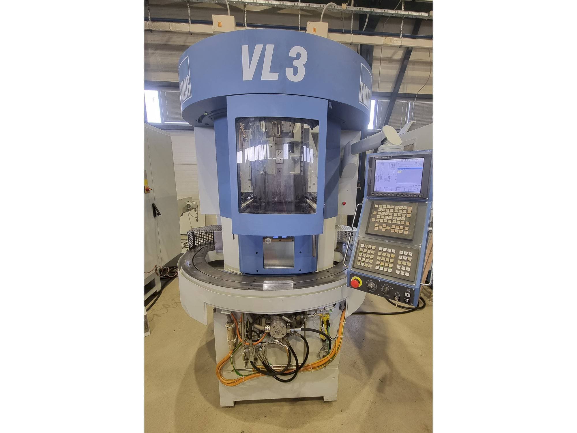 Vooraanzicht  van EMAG VL3  machine