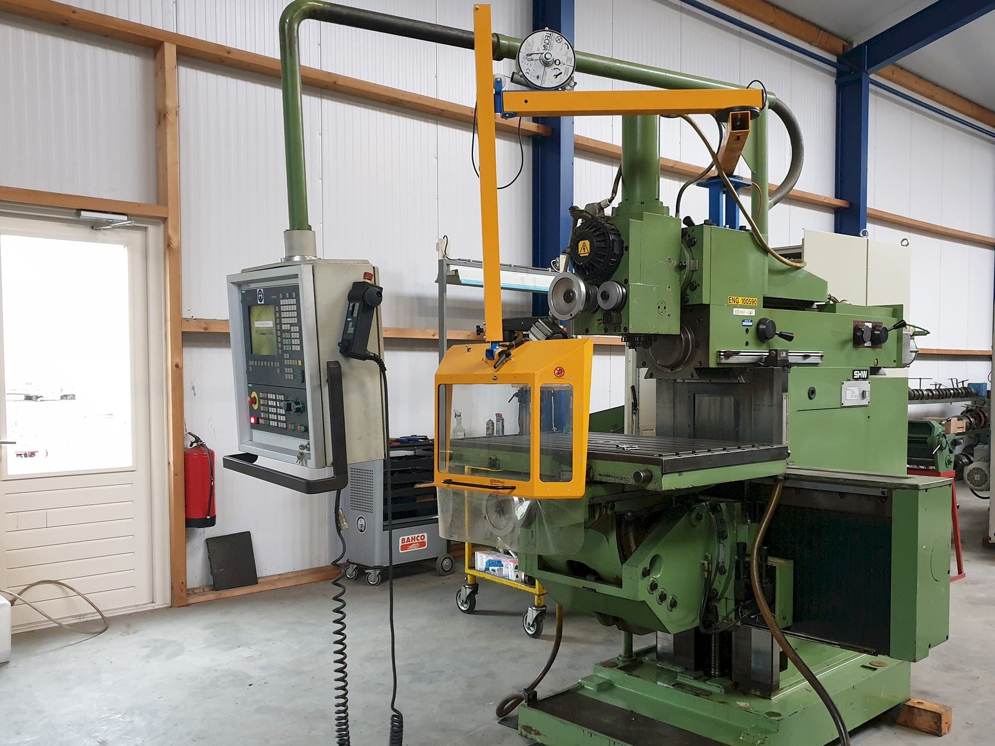 Recht aanzicht  van SHW UF 21 machine