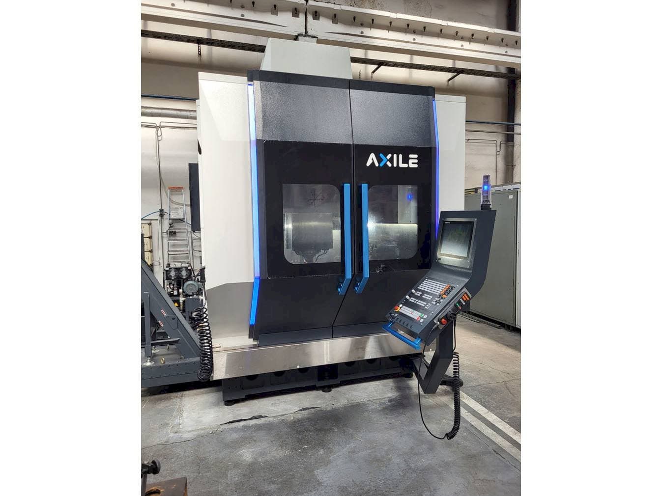 Vooraanzicht  van AXILE G8  machine