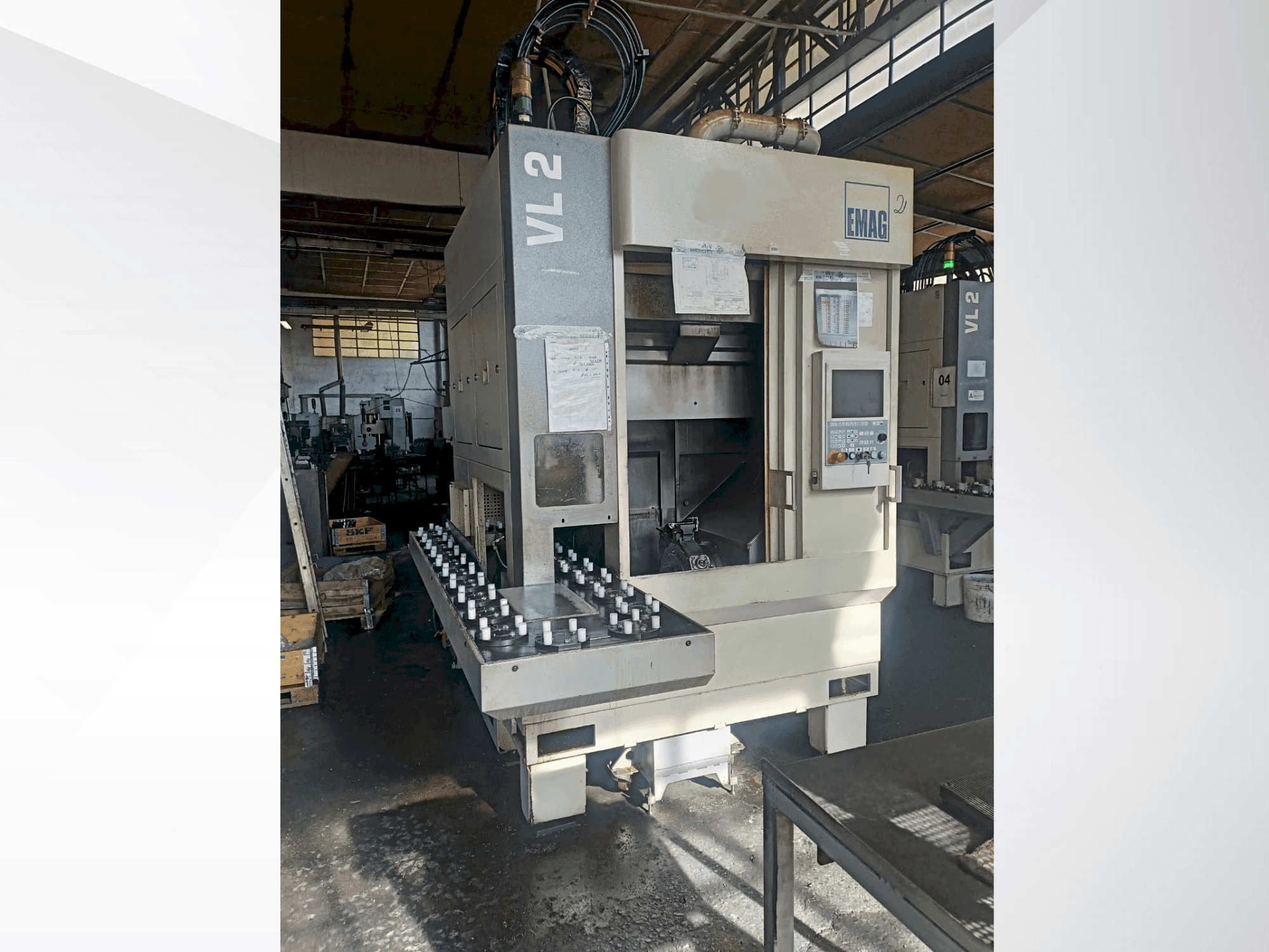 Vooraanzicht  van EMAG VL2  machine
