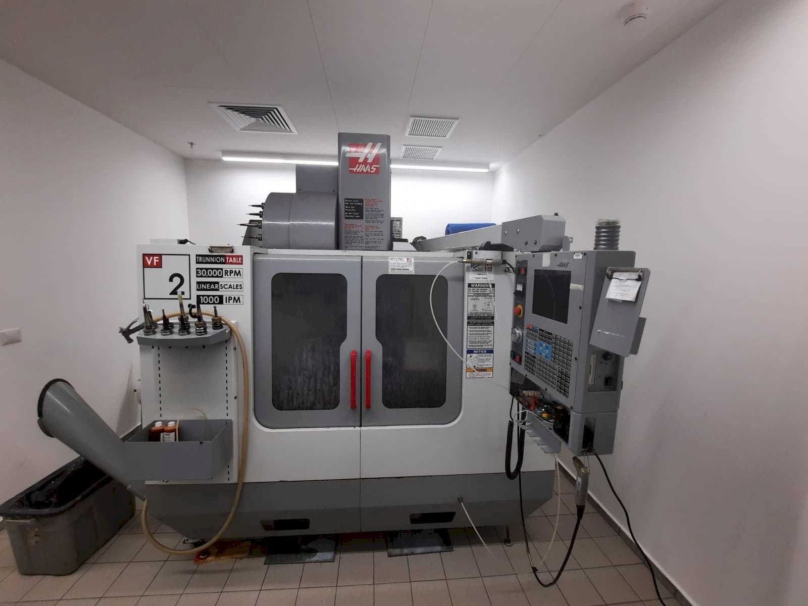 Vooraanzicht  van HAAS VF2  machine