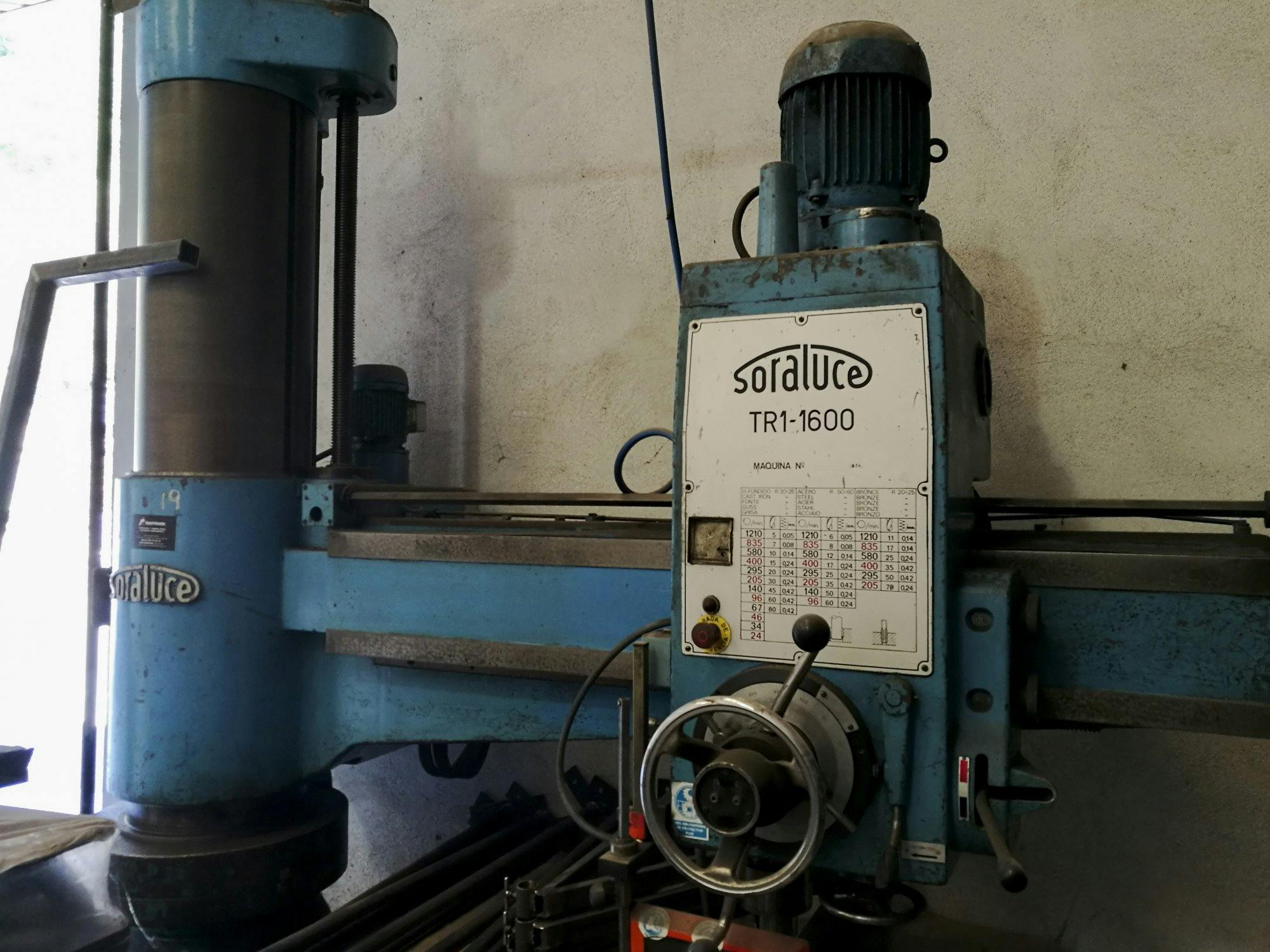 Recht aanzicht  van Soraluce TR1-1600 machine