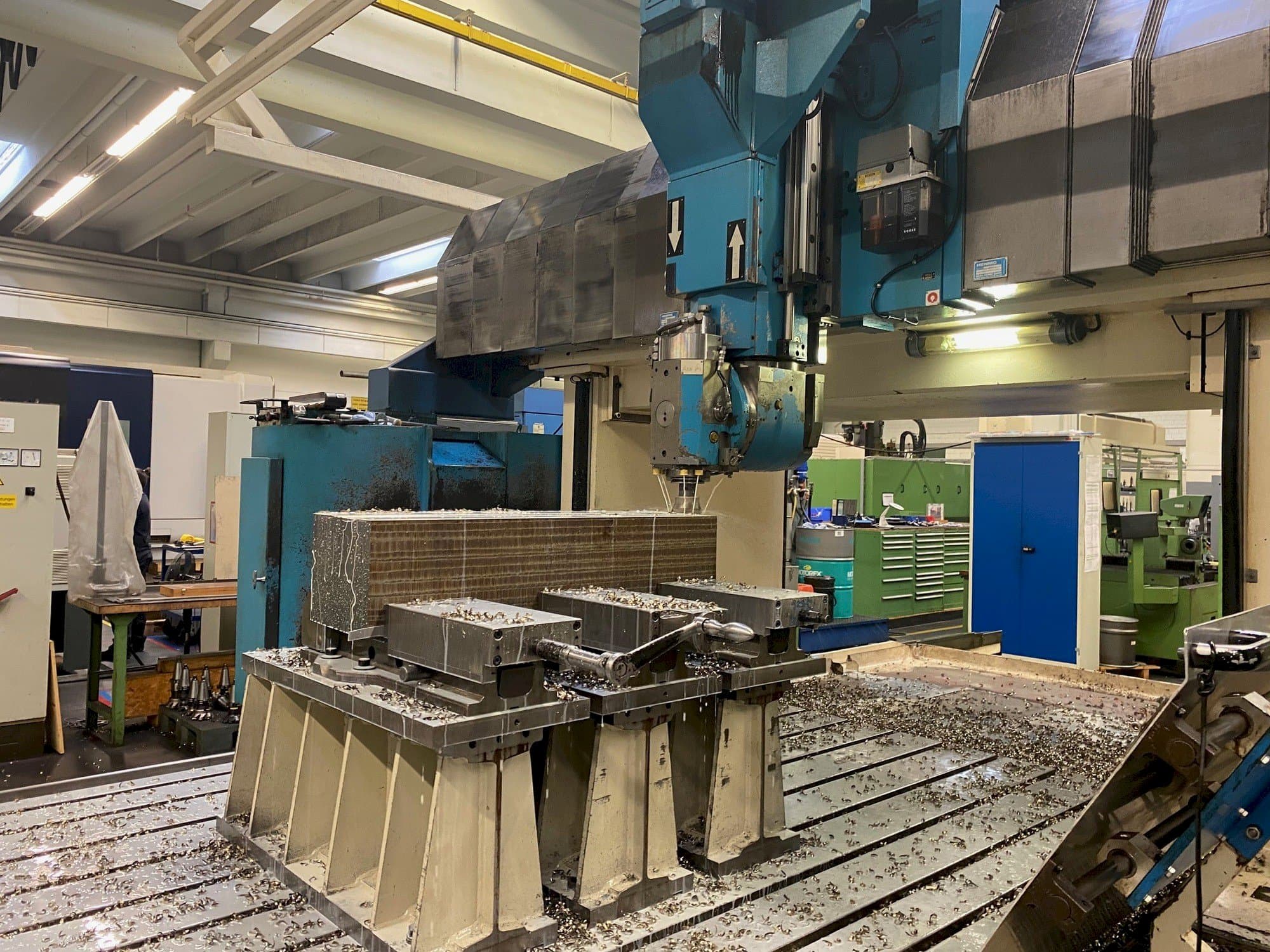 Vooraanzicht van Forest Line Seramill 240 machine