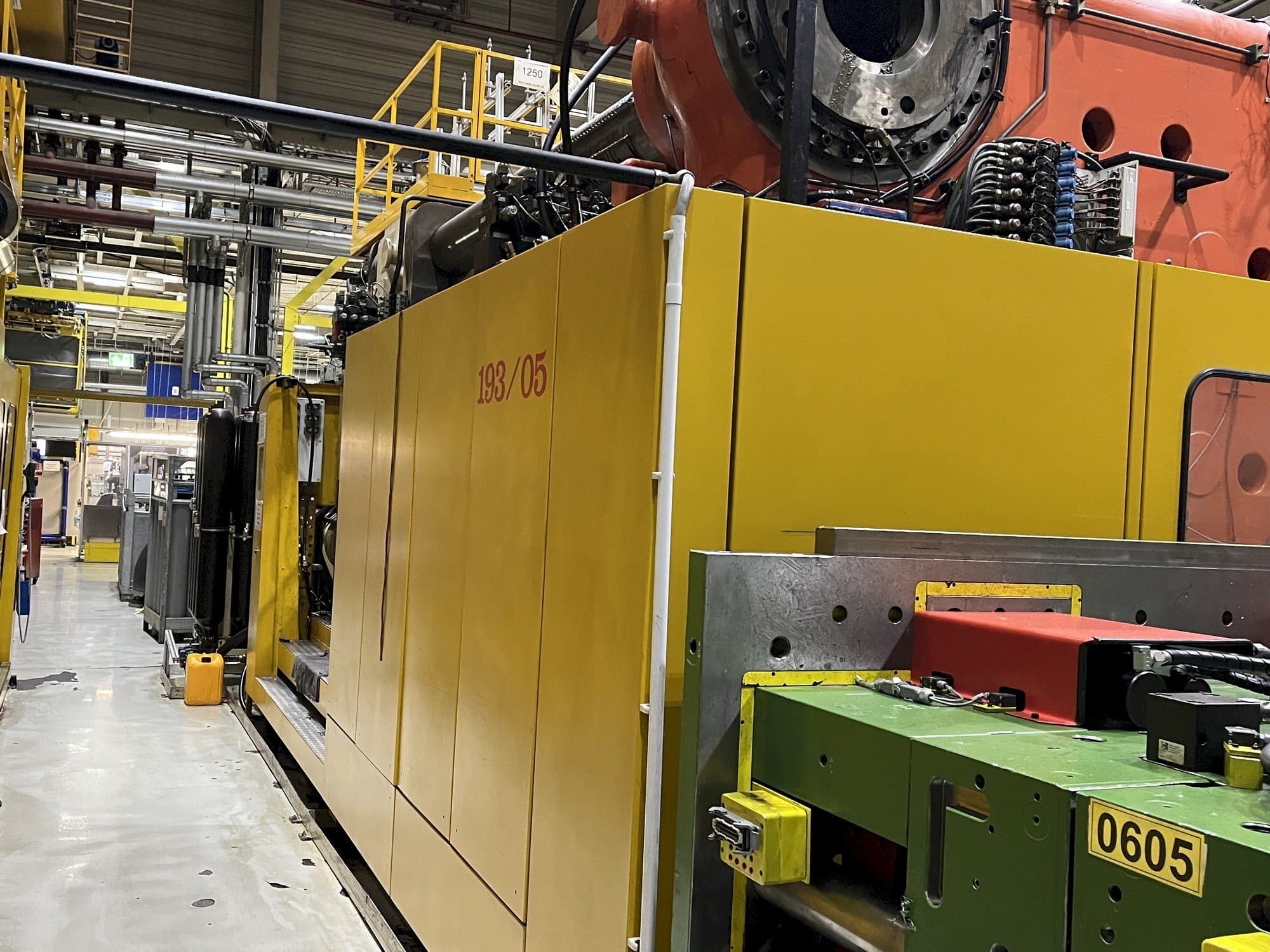 Vooraanzicht van Husky SGM 3150t machine