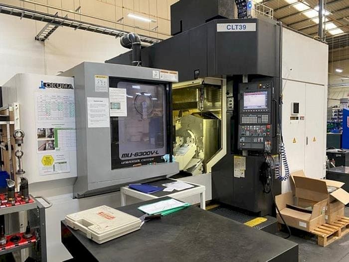 Vooraanzicht van Okuma MU 6300V-L machine