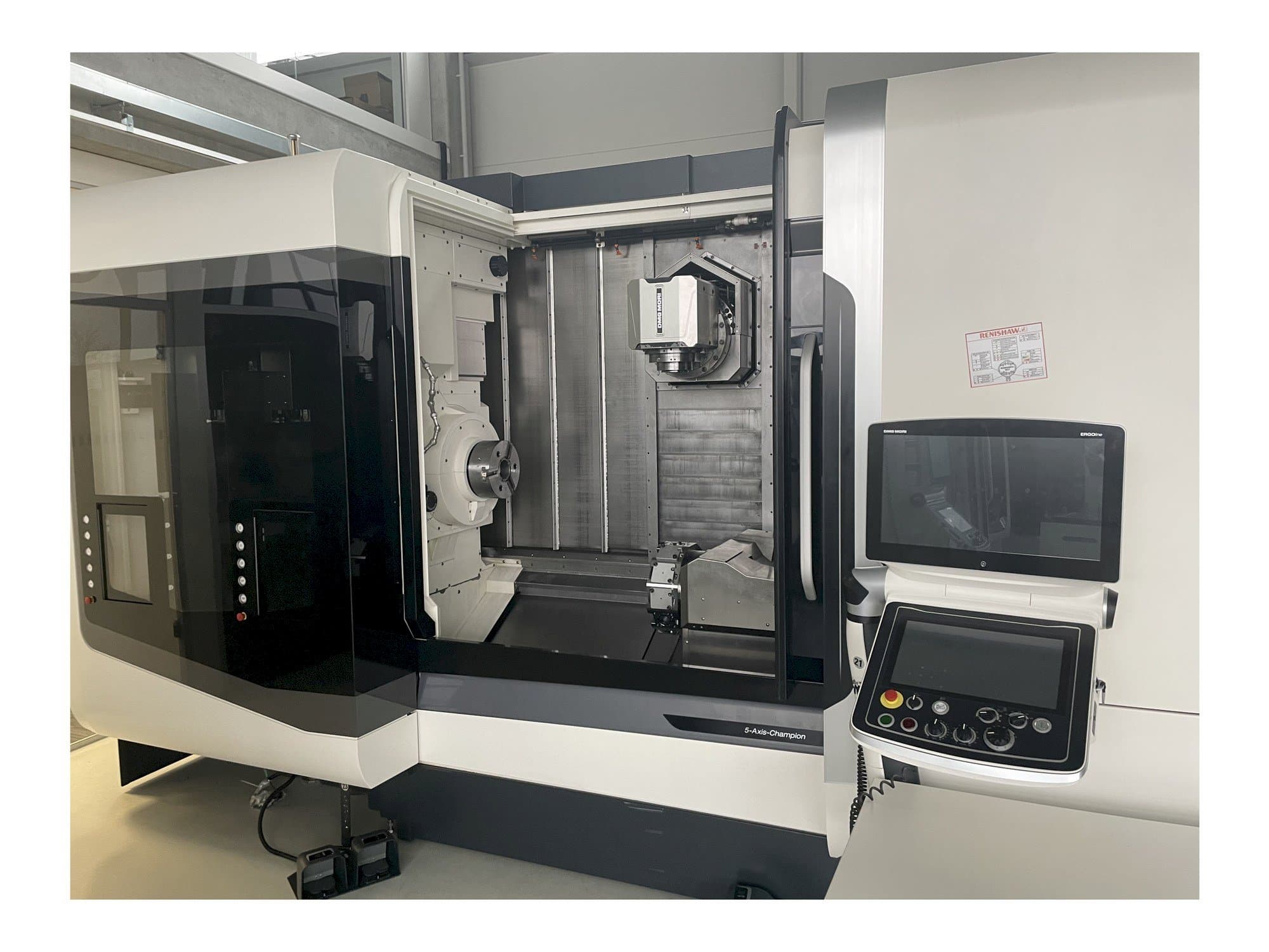 Vooraanzicht  van DMG MORI NTX 2500/1500  machine