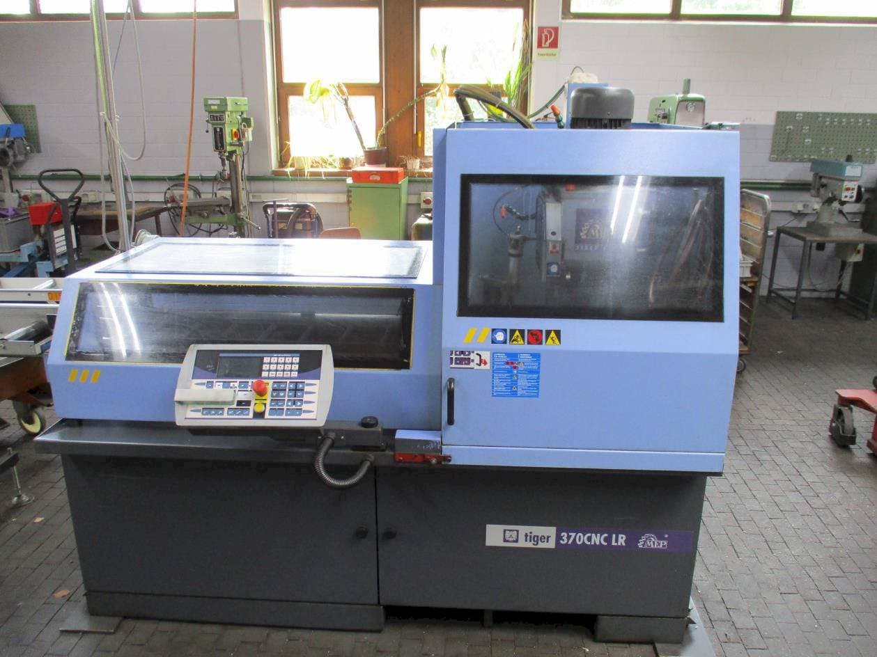 Vooraanzicht  van MEP TIGER 370 CNC - LR  machine