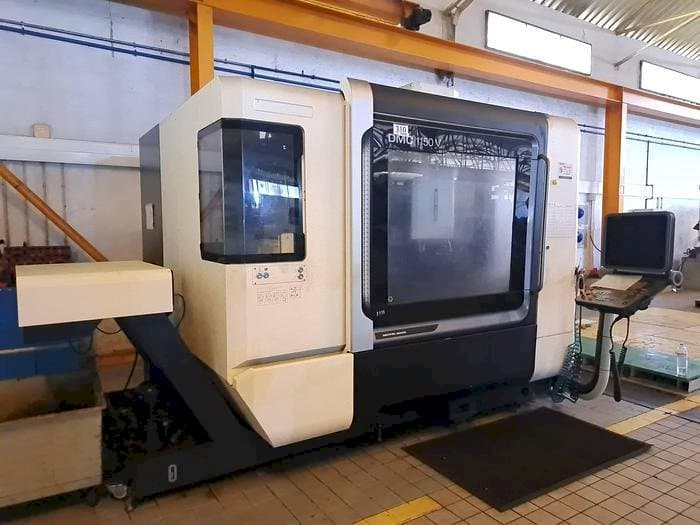 Vooraanzicht van DMG MORI DMC 1150V machine