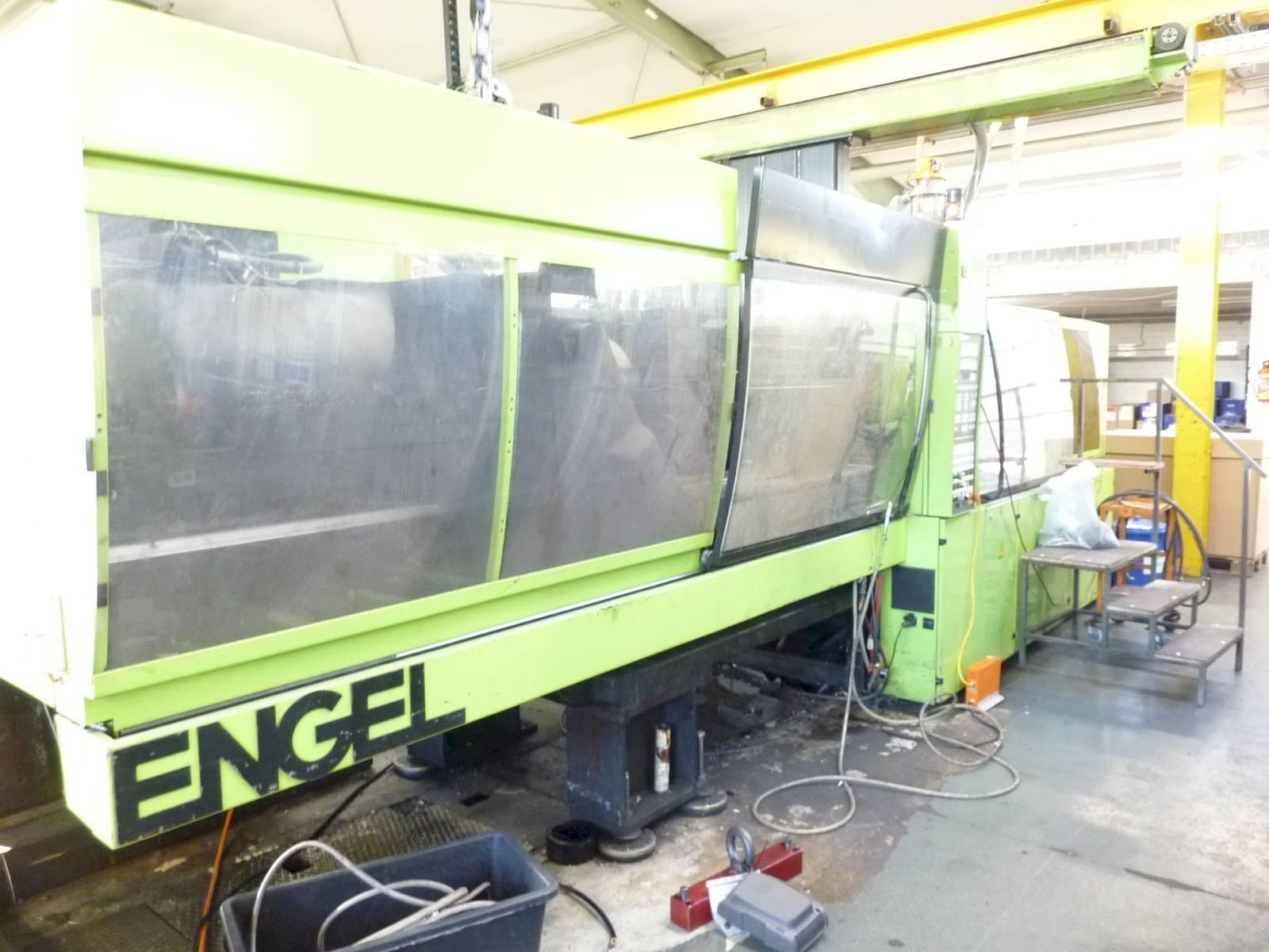 Vooraanzicht van ENGEL ES 1800/275 HL machine