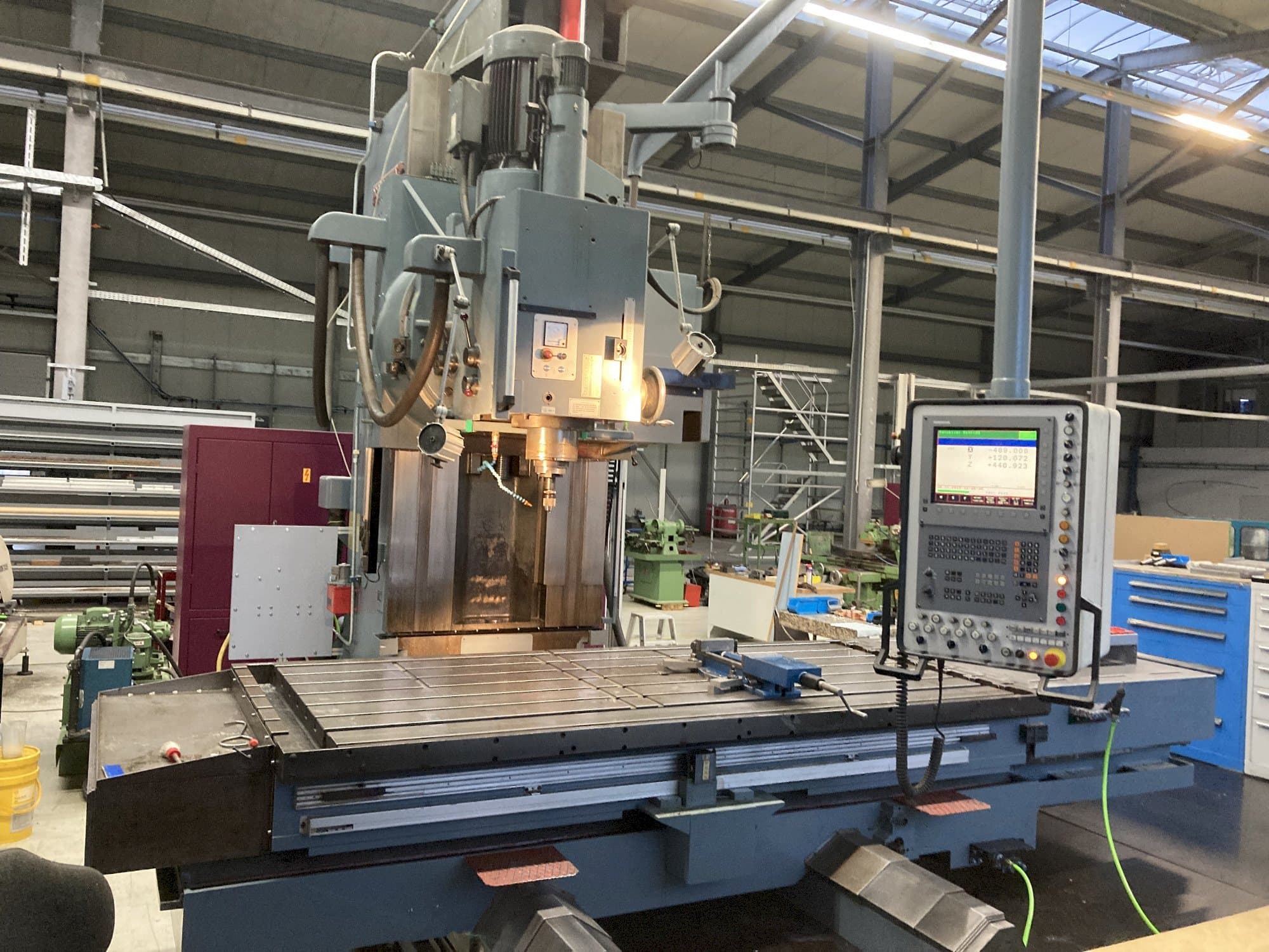 Vooraanzicht van Droop & Rein FS 130 SKE machine