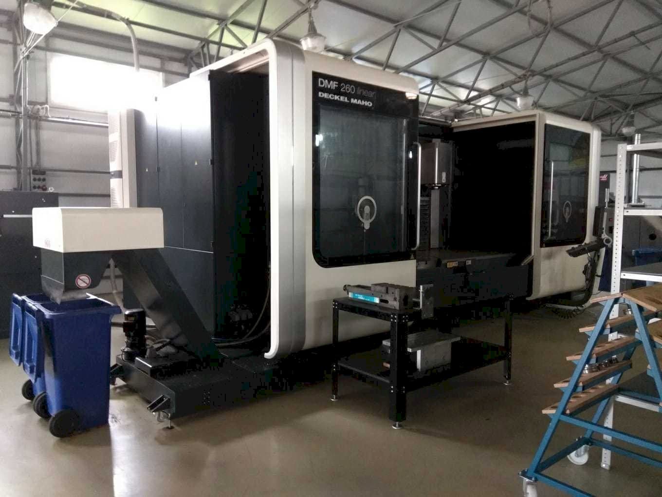 Vooraanzicht van DECKEL MAHO DMF 260 linear machine