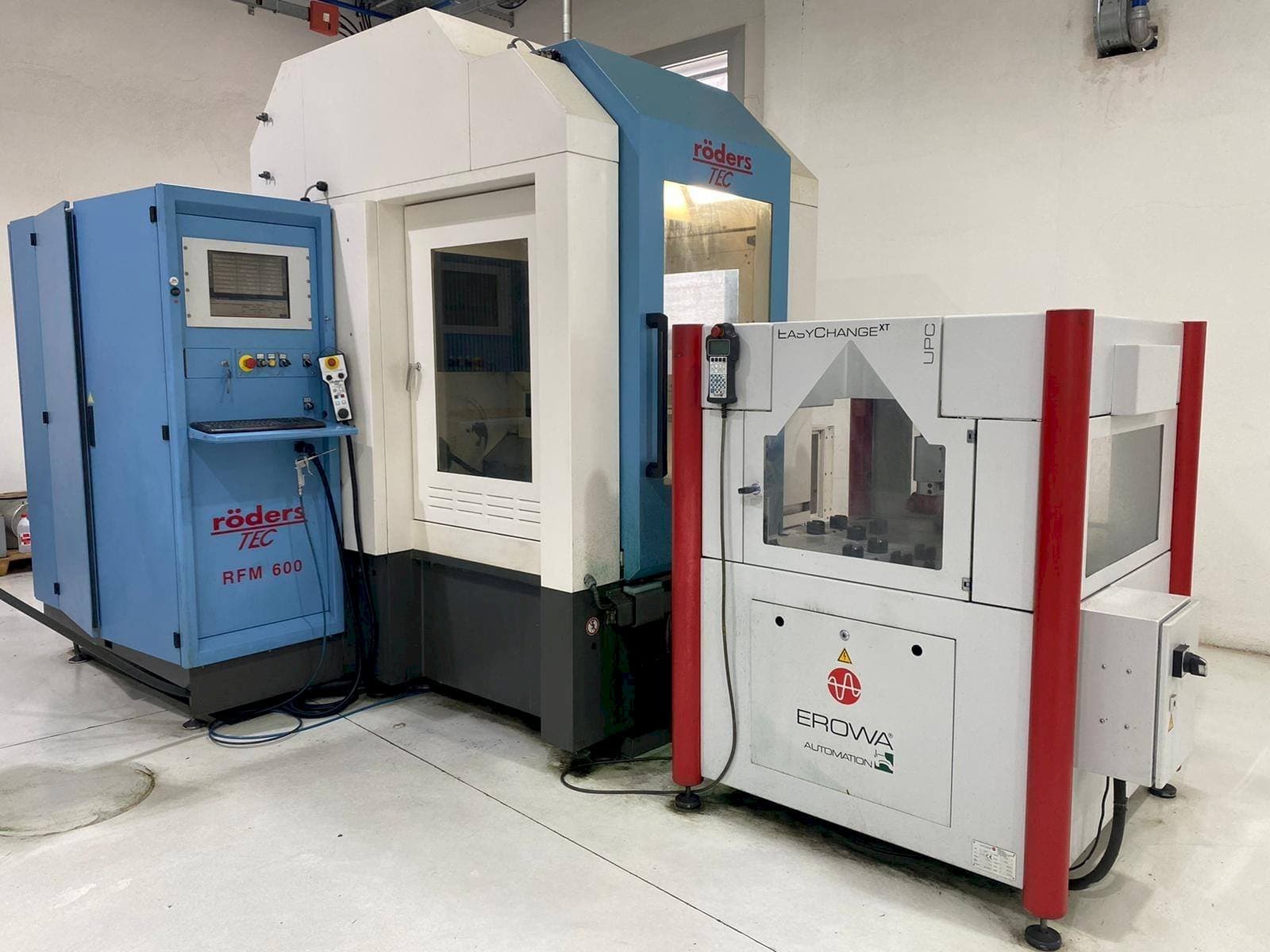 Vooraanzicht  van Roders RFM 600  machine