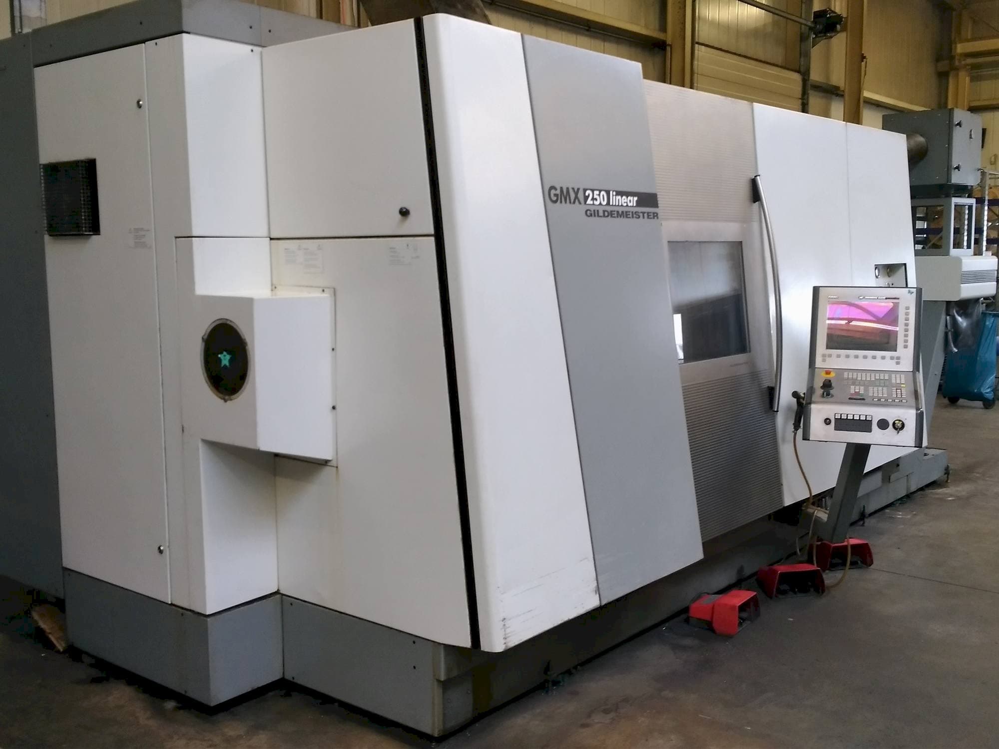 Vooraanzicht  van Gildemeister GMX 250 linear  machine