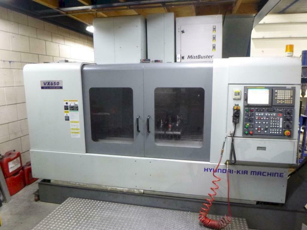 Vooraanzicht van Hyundai Kia VX-650 machine