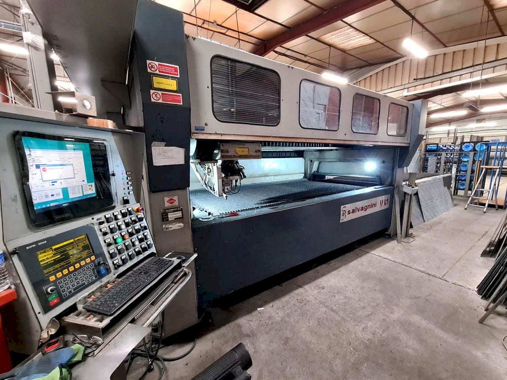 Vooraanzicht van Salvagnini VL1 machine