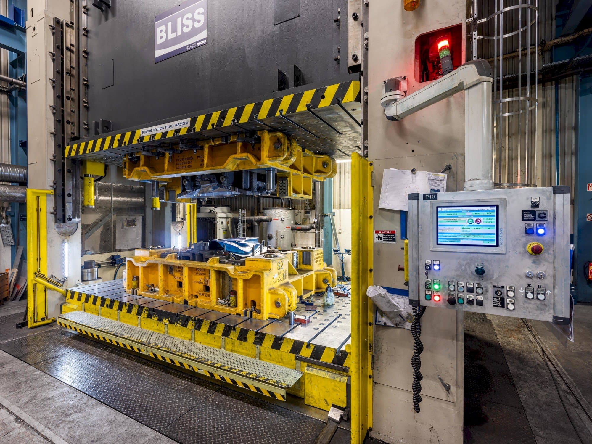 Vooraanzicht van BLISS-BRET PHD 1500 machine