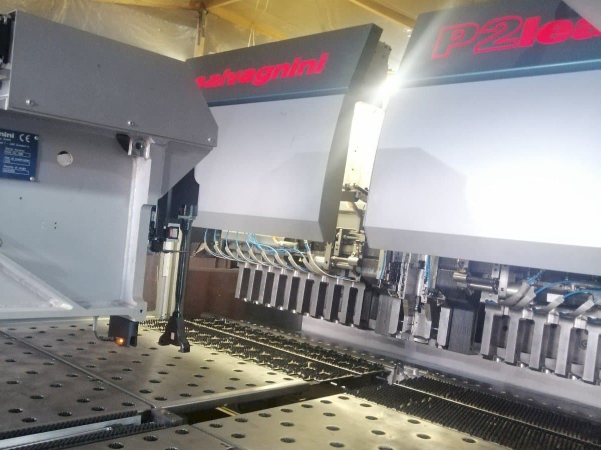 Vooraanzicht van Salvagnini P2lean machine