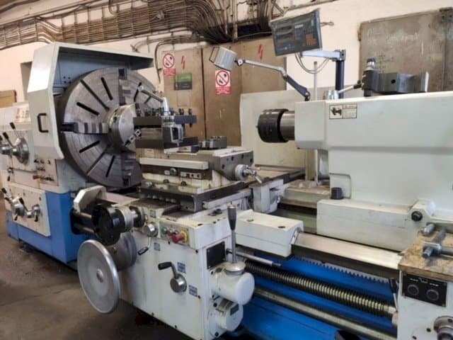 Vooraanzicht van KNUTH DL E Heavy 500/1500 machine