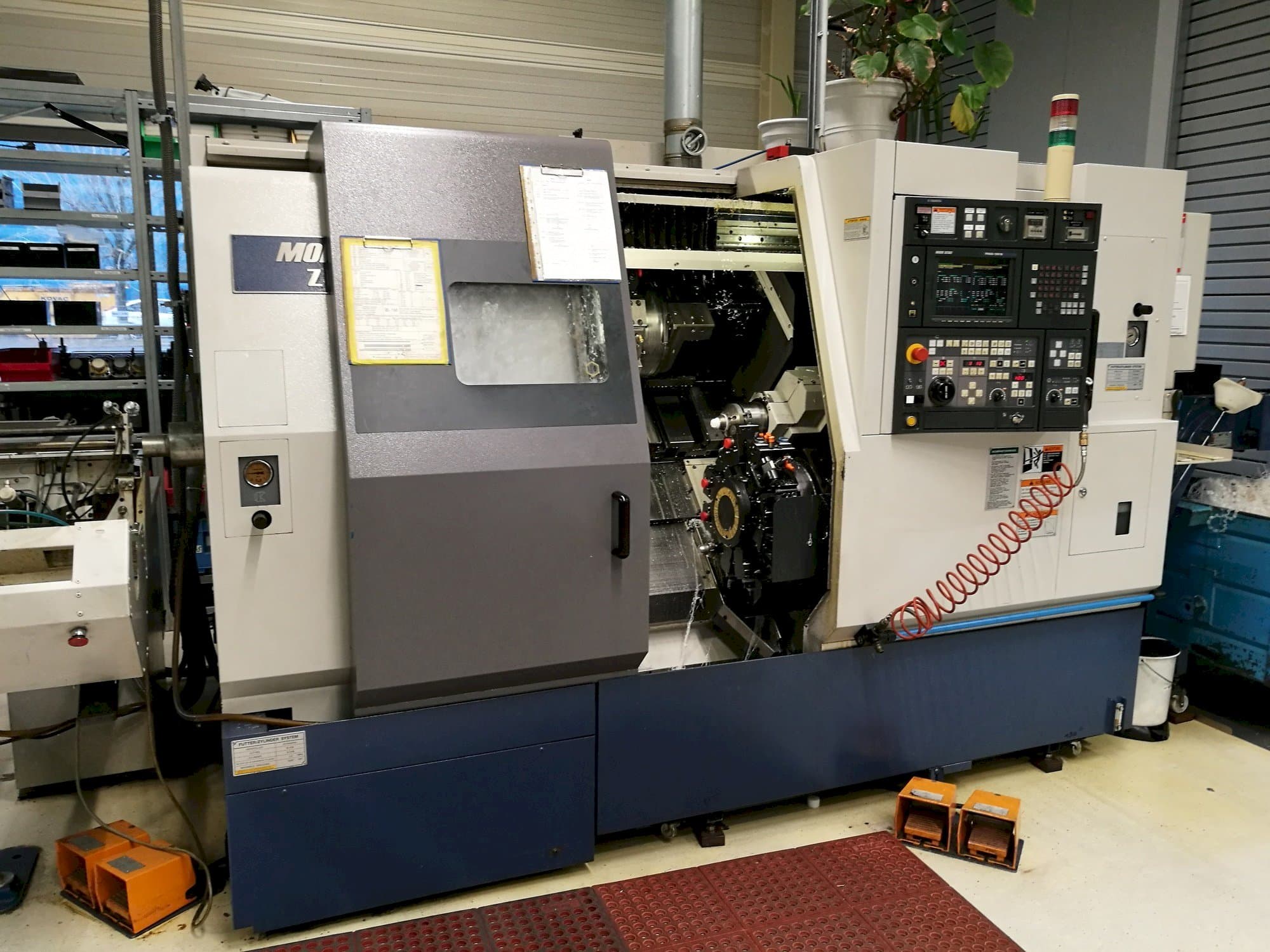 Vooraanzicht van MORI SEIKI ZL 150 MSC machine