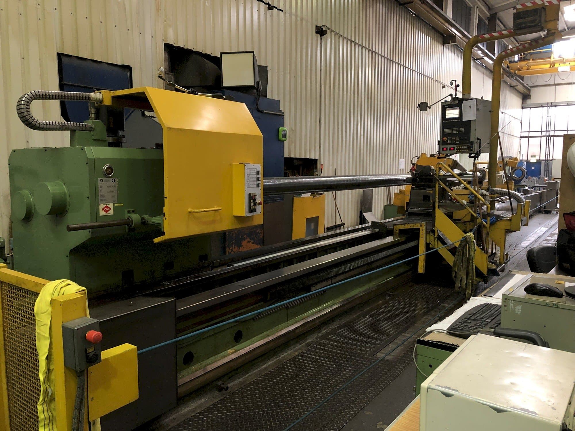 Vooraanzicht van Tacchi Giacomo HD3 SERIE 105 L CNC machine