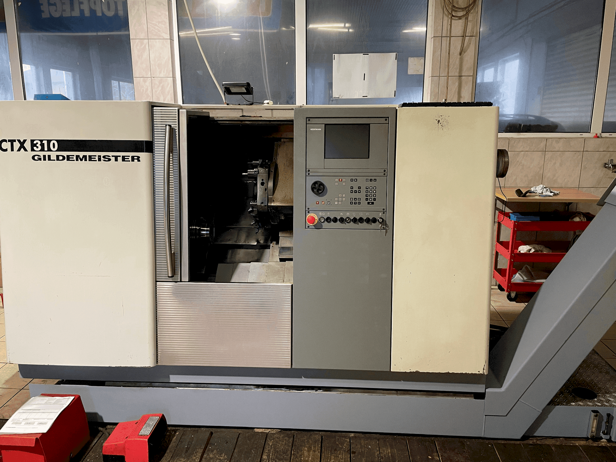 Vooraanzicht van Gildemeister CTX 310 V3 machine