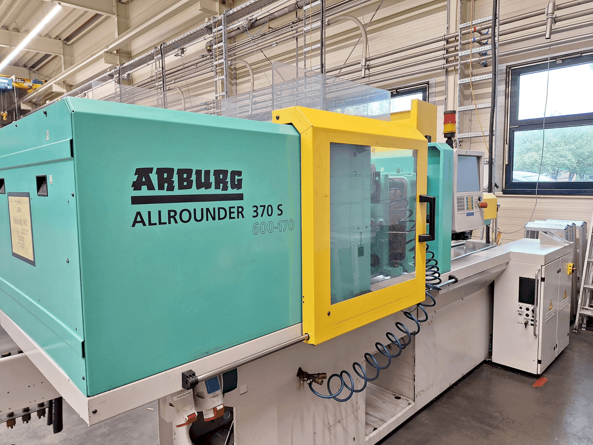 Vooraanzicht van Arburg 370 S 600 - 170 machine