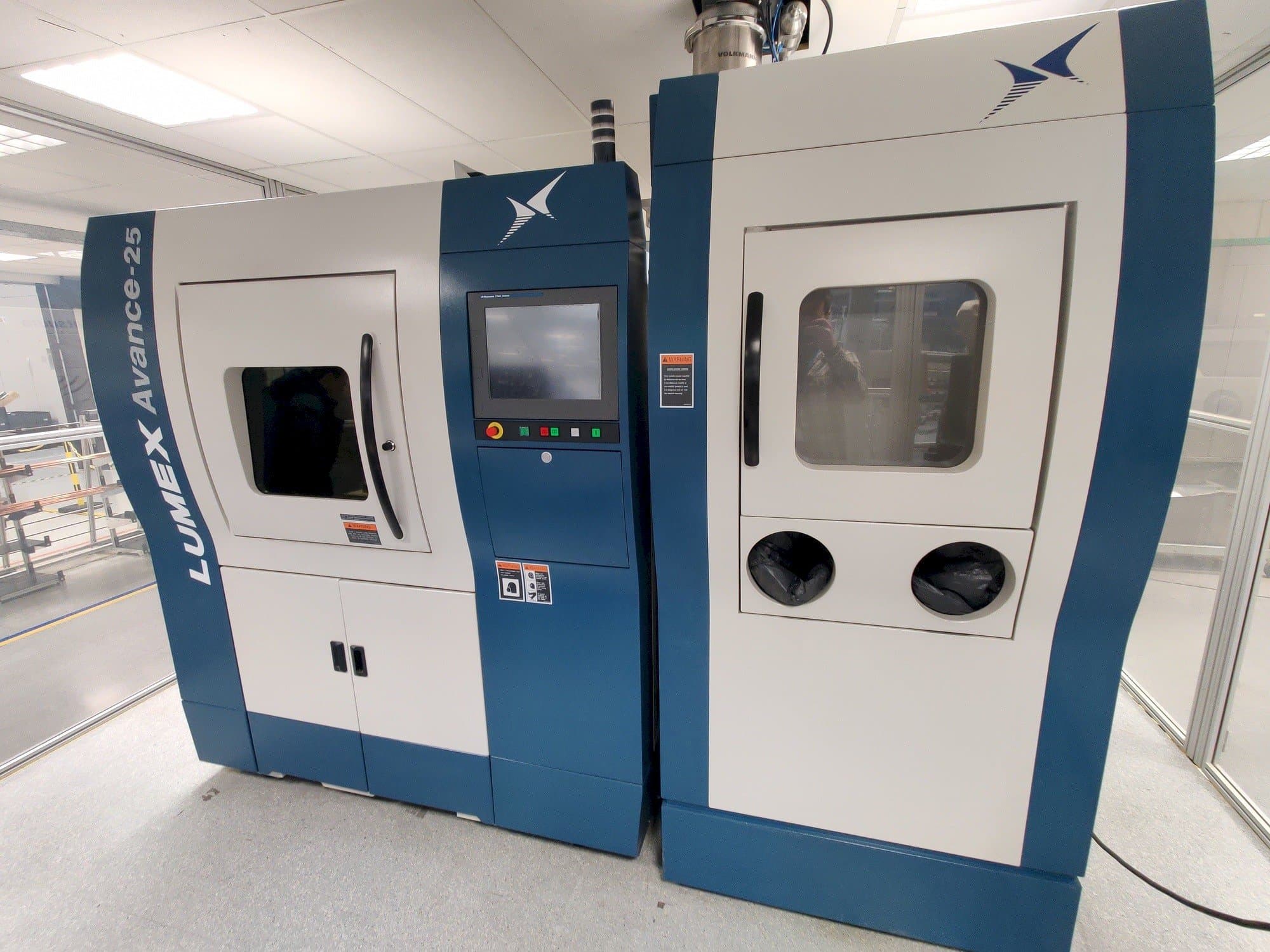 Vooraanzicht  van Matsuura Lumex Avance-25  machine