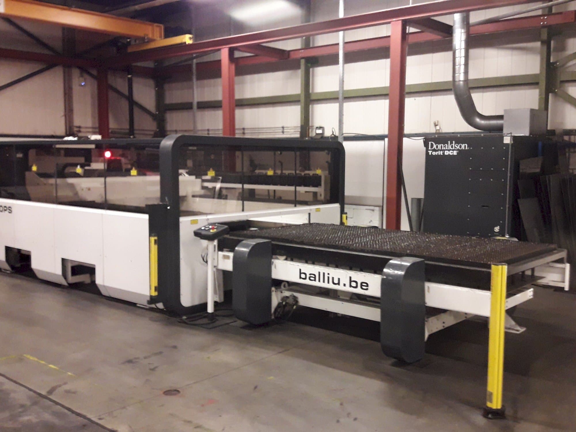 Vooraanzicht van Balliu LD1500PS machine