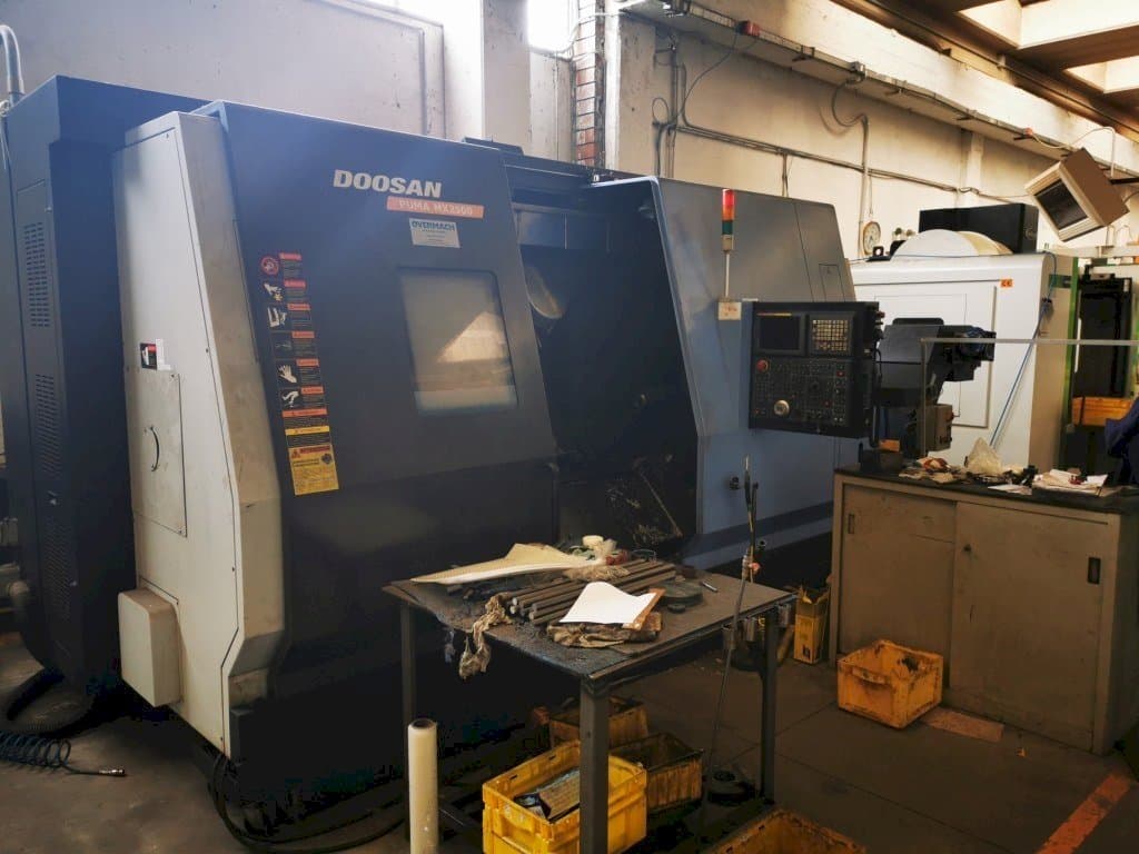 Vooraanzicht  van Doosan Puma MX 2500  machine