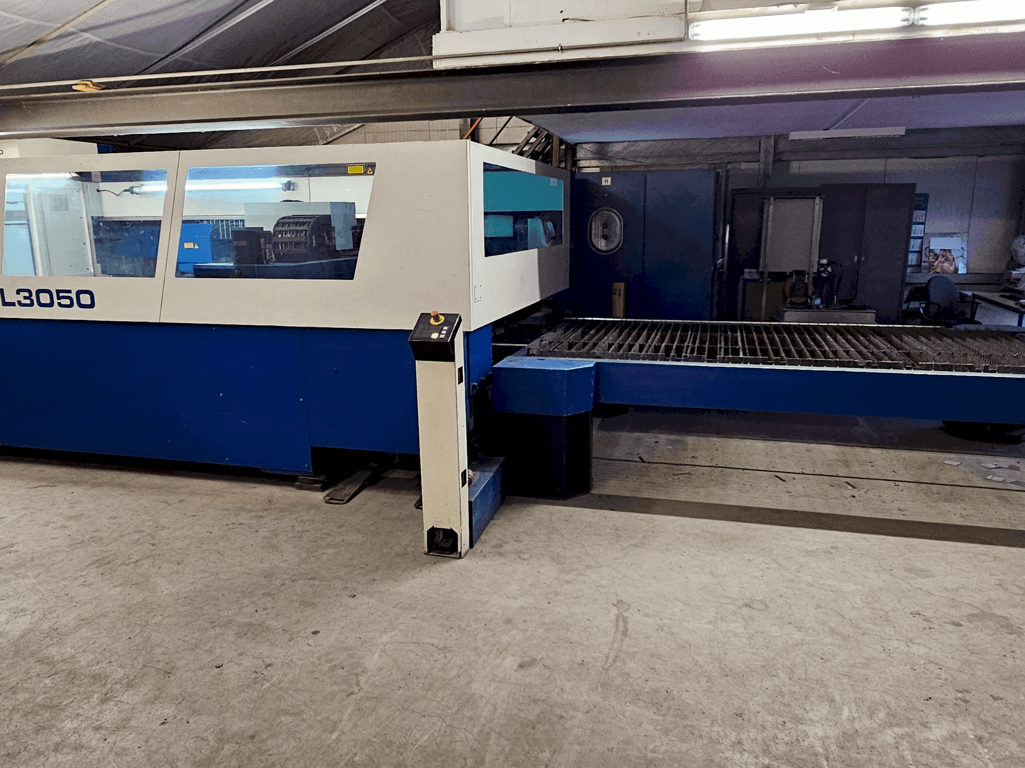 Vooraanzicht van TRUMPF L3050 machine