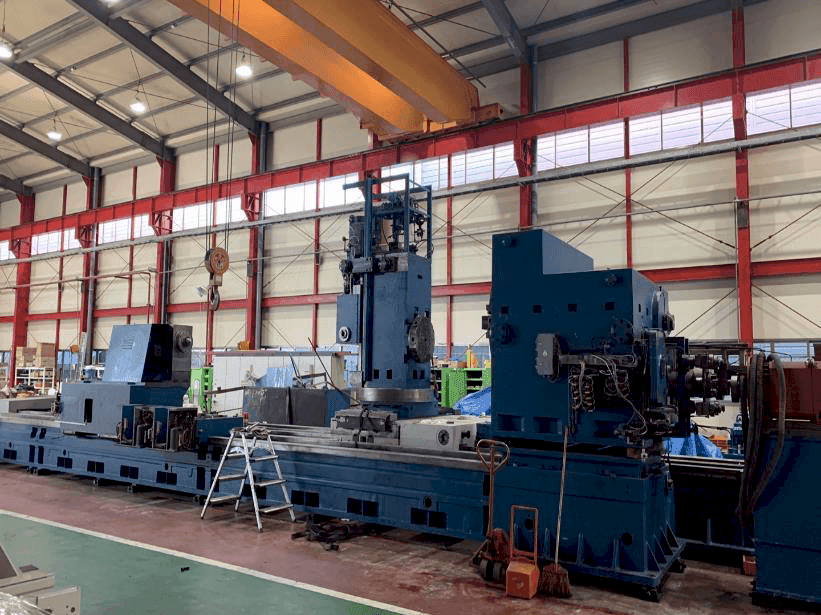 Vooraanzicht van SKODA SR2-200NC machine