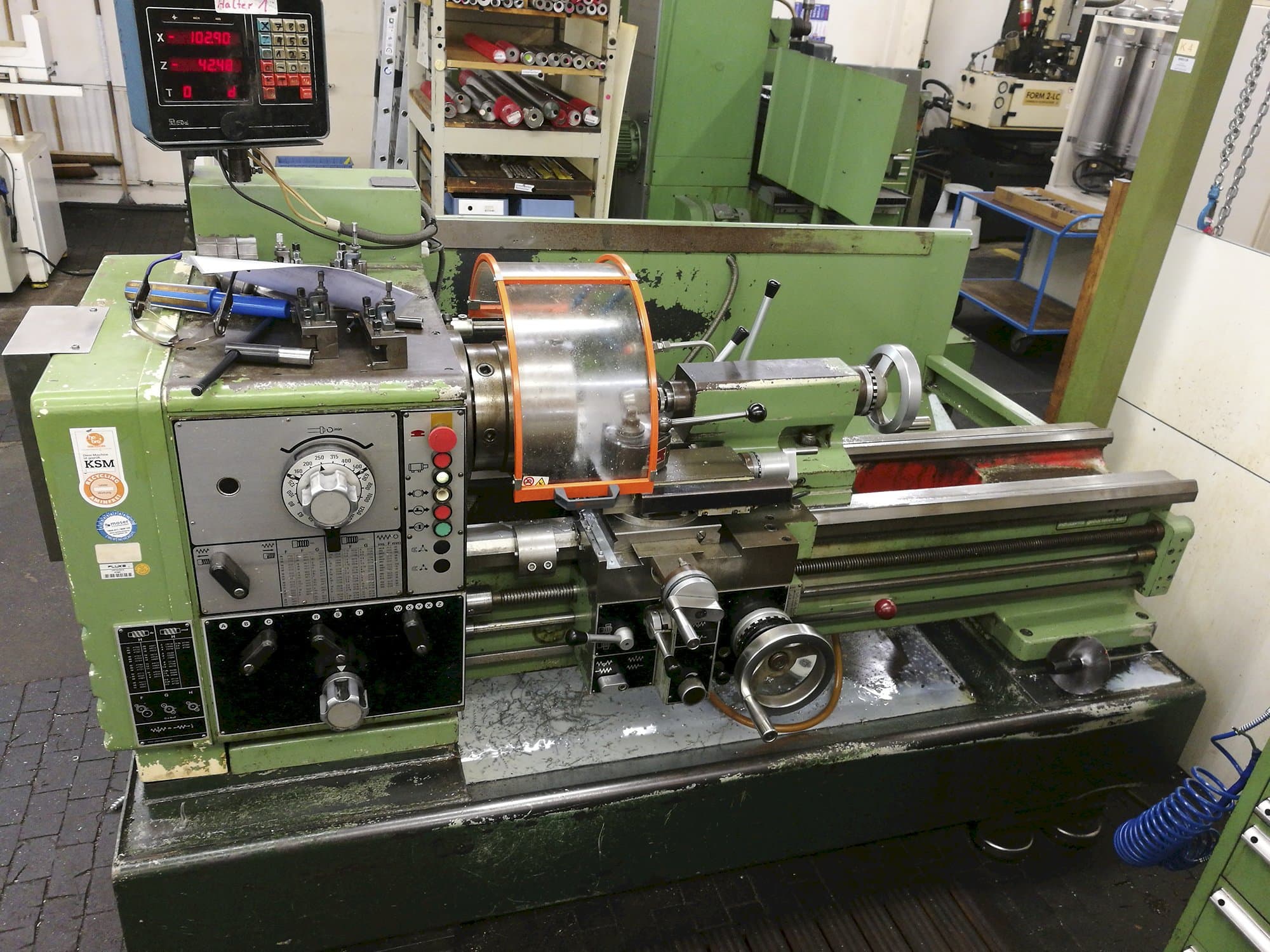 Vooraanzicht van Harrison M400 machine