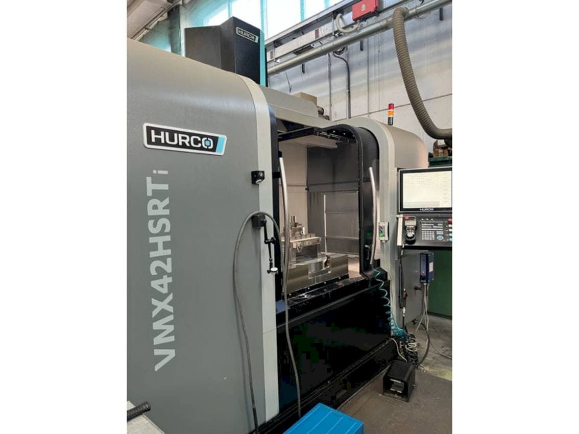 Linkerzijdeaanzicht van Hurco VMX42HSRTi machine