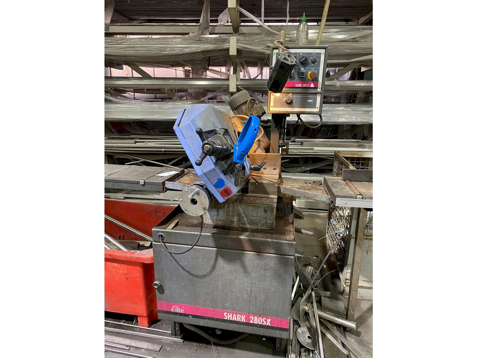 Vooraanzicht van Nisshinbo MAP-750 machine