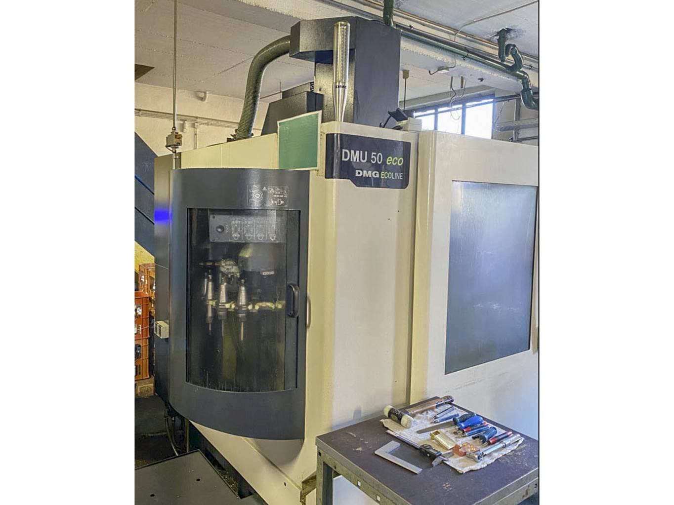 Vooraanzicht van DMG MORI DMU 50 eco machine