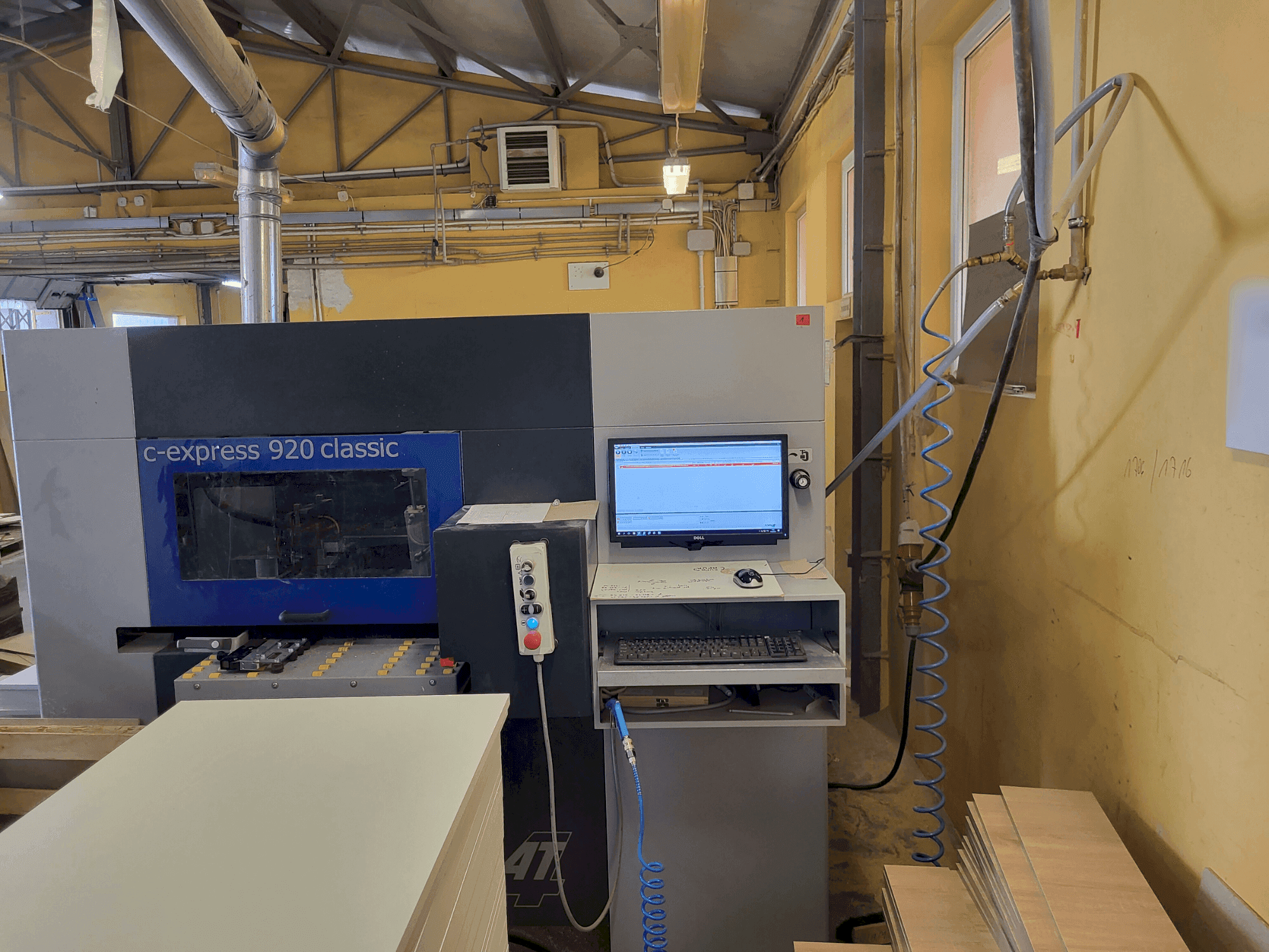 Vooraanzicht  van FELDER FORMAT 4 C-Express Classic  machine