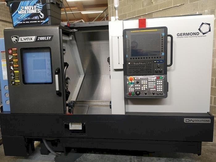 Vooraanzicht van DN SOLUTIONS LYNX 2100 LSYB machine