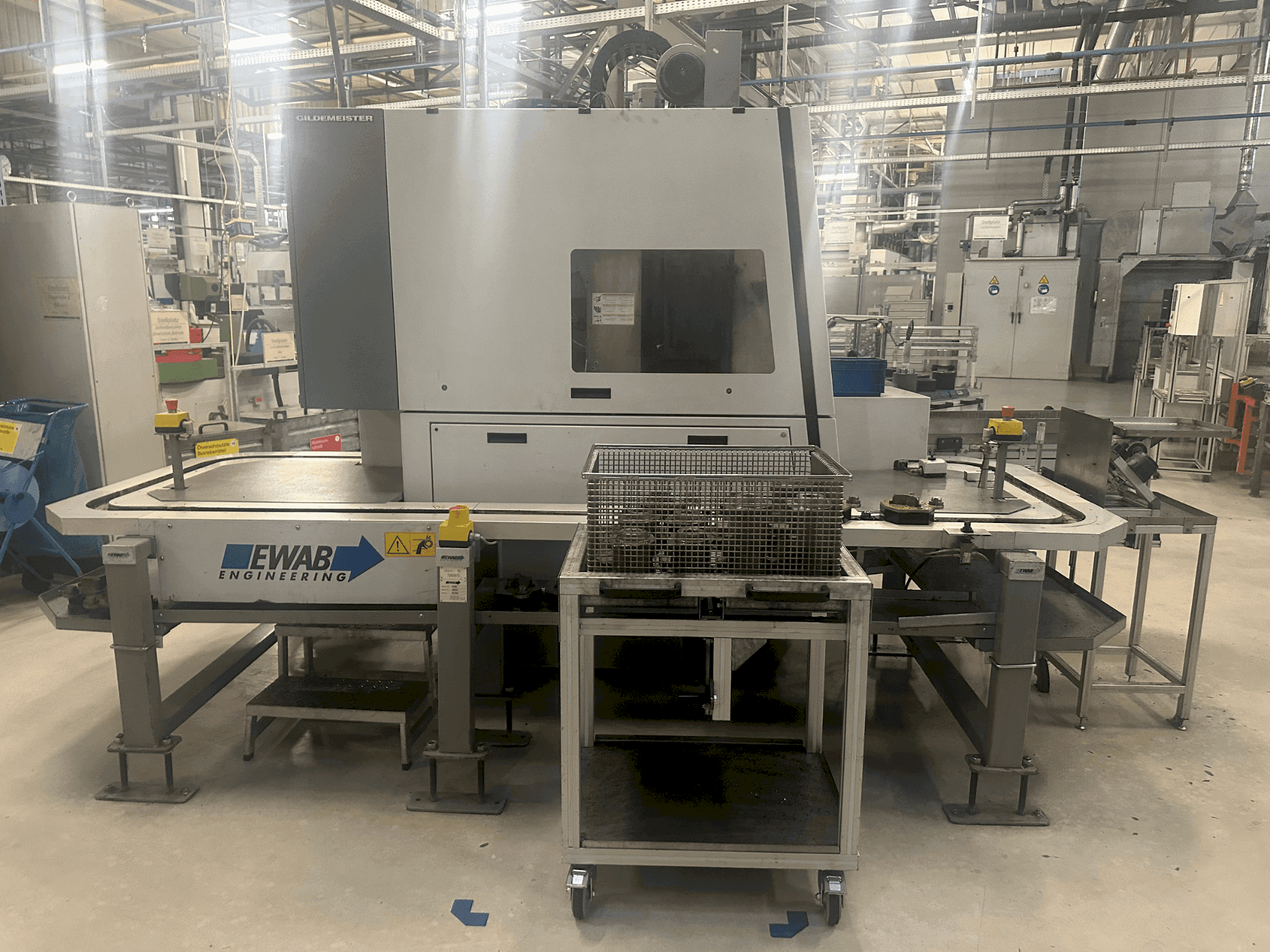 Vooraanzicht van DMG Gildemeister CTV 250 machine