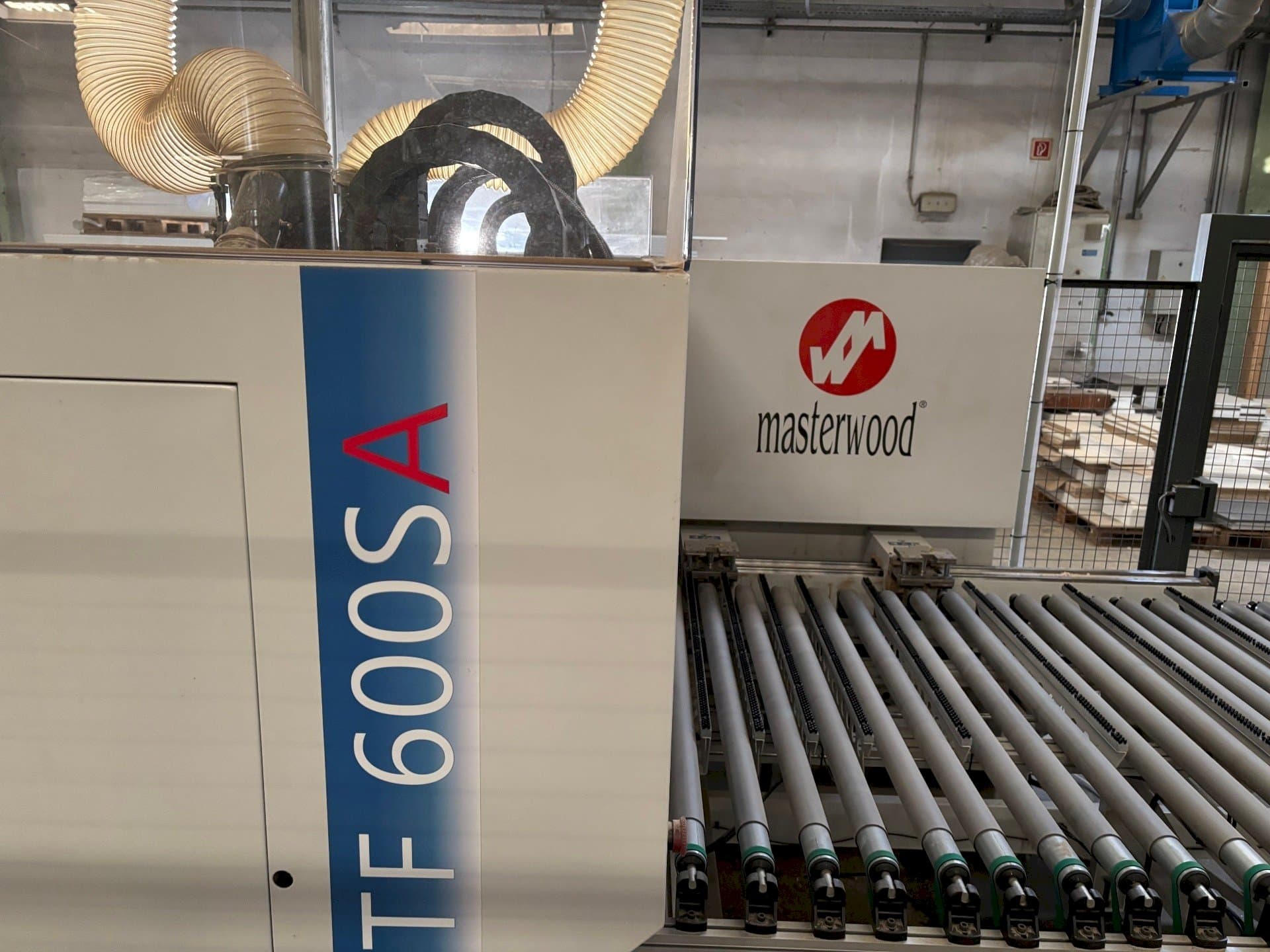 Vooraanzicht  van MASTERWOOD MASTERDRILL TF 600 SA  machine