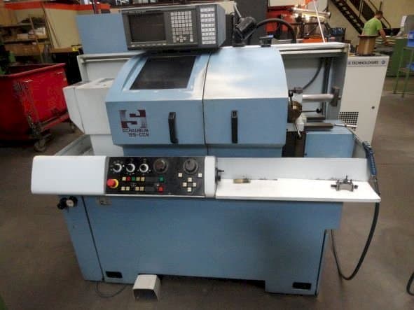 Vooraanzicht van SCHAUBLIN 125-CCN machine