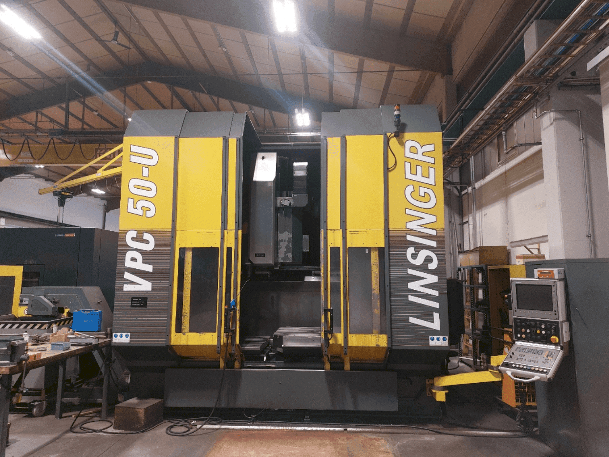 Vooraanzicht van AXA VPC 50U machine