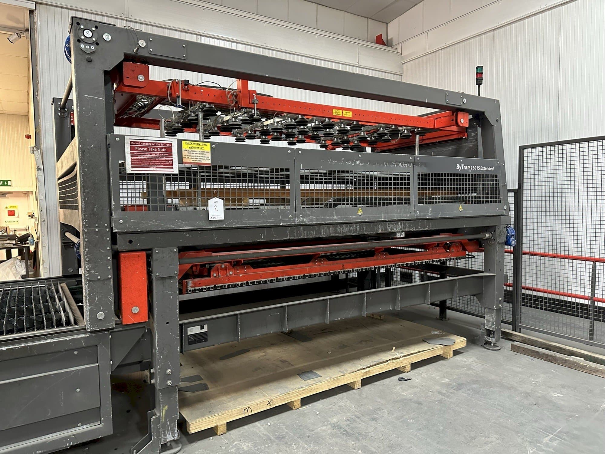 Vooraanzicht van Bystronic By Trans 3015 Extended Automatic Loading machine