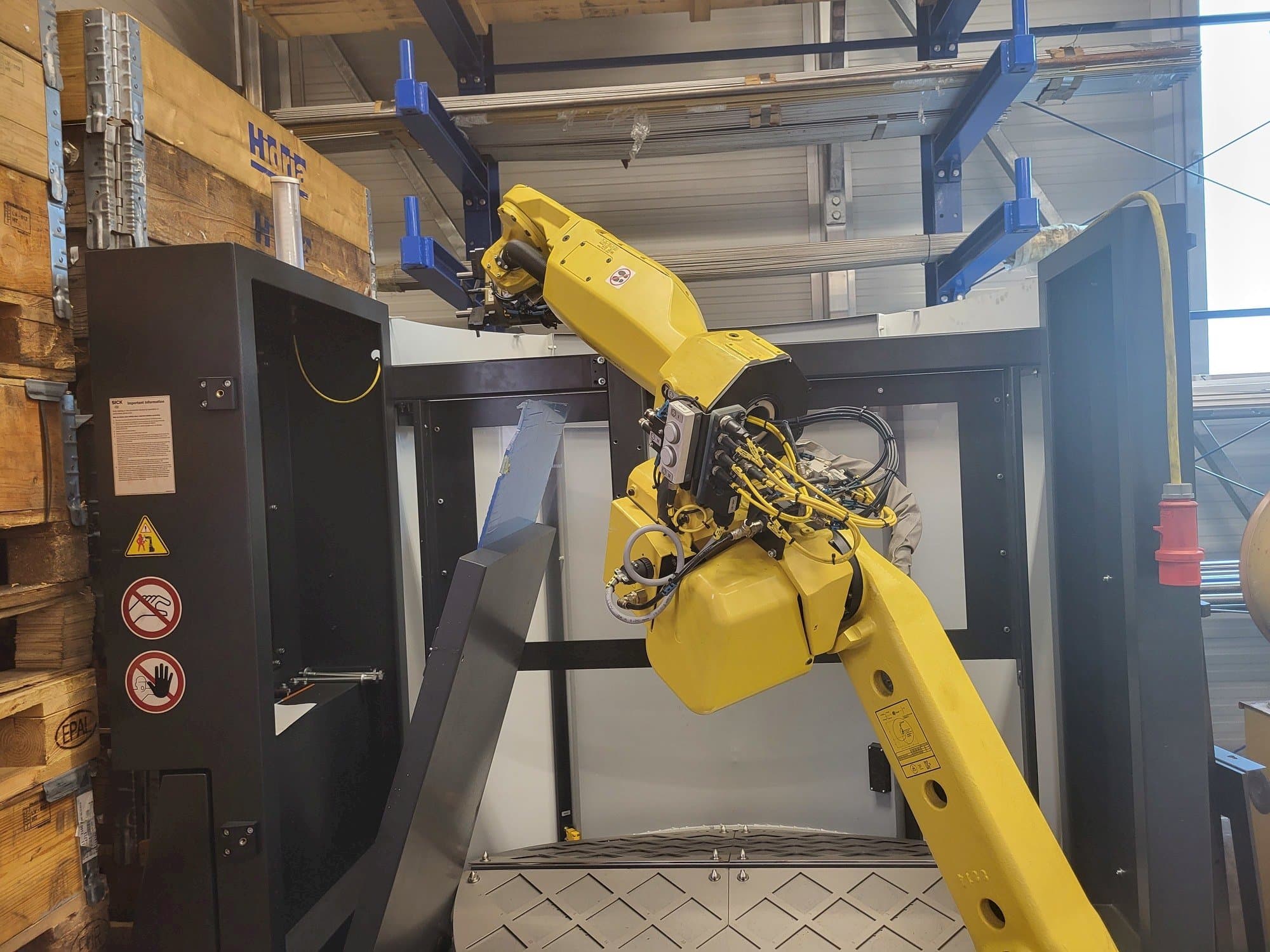 Vooraanzicht van HALTER Load Assistant U-20 machine