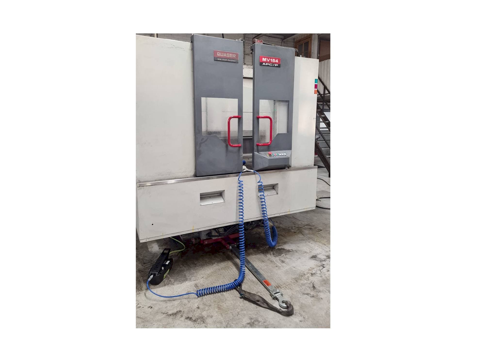 Vooraanzicht van Quaser MV154APC/P12 machine