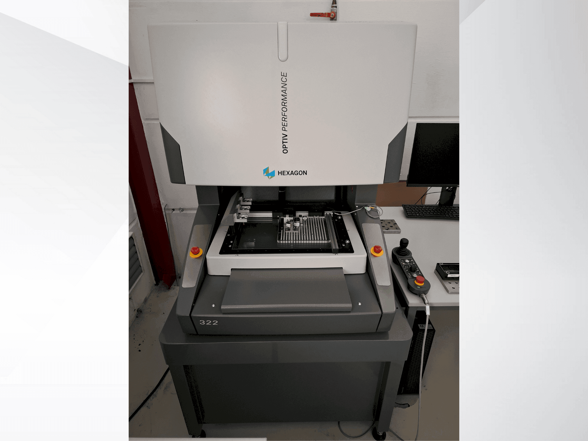 Vooraanzicht  van Hexagon Optiv Performance 322  machine