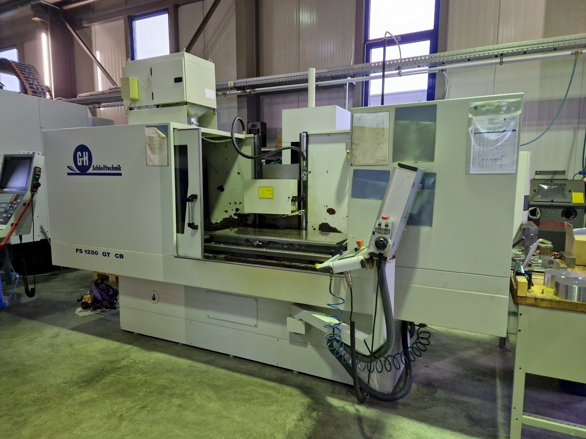 Vooraanzicht van GEIBEL & HOTZ FS 1250 GT CB machine