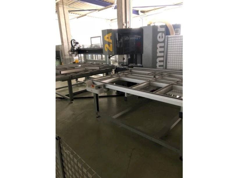 Vooraanzicht van Emmegi TRIMMER 2A machine